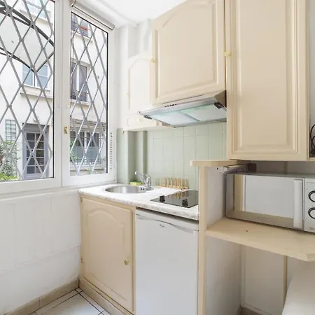 Apartment Marais Ste Catherine Paris
