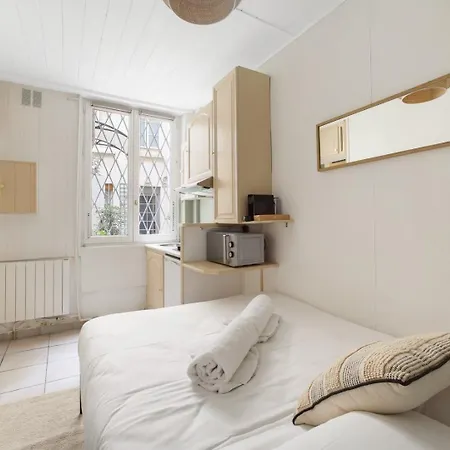 Apartment Marais Ste Catherine