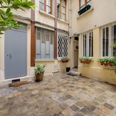 Apartment Marais Ste Catherine Paris